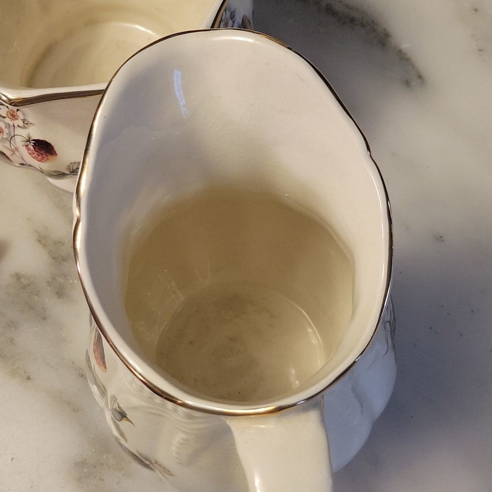Arthur Wood England "5902" strawberry pitcher & bowl - Picture 6 of 7